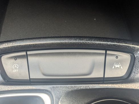 Used 2024 Chevrolet Trax LT w/ Driver Confidence Package image 27