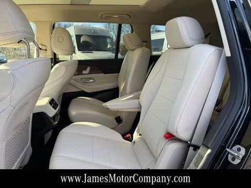 Certified 2026 Mercedes-Benz GLS 450 4MATIC image 18