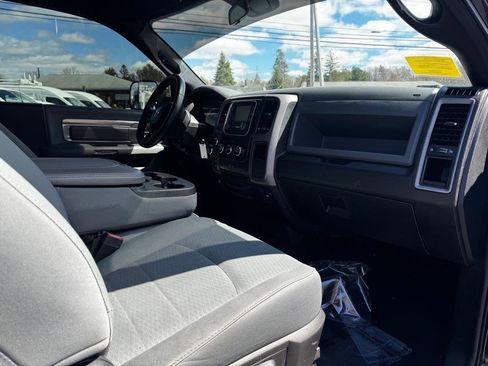 Used 2017 RAM 1500 Express w/ Black Ram 1500 Express Group AWD/4WD image 11