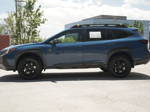 Used 2025 Subaru Outback Wilderness AWD/4WD image 2