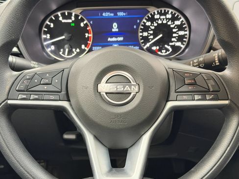 Used 2025 Nissan Altima 2.5 SV FWD image 28
