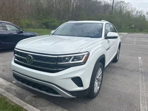 Used 2022 Volkswagen Atlas Cross Sport SE image 5