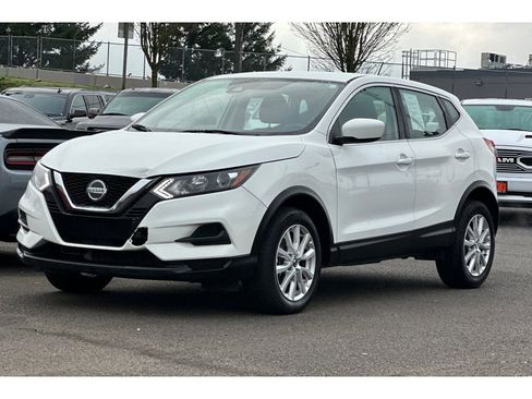 Used 2021 Nissan Rogue Sport S image 10