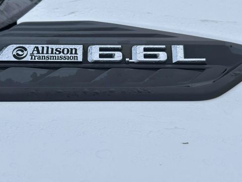 Used 2024 Chevrolet Silverado 2500 LT AWD/4WD image 15