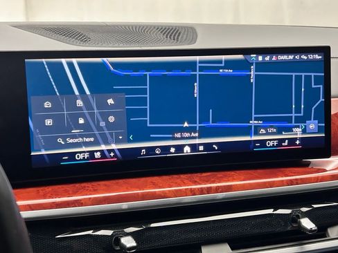 Used 2024 BMW ALPINA XB7 ALPINA XB7 image 35