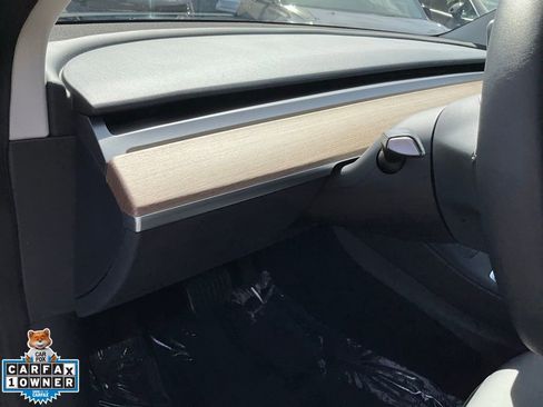 Used 2023 Tesla Model 3 Standard Range image 19