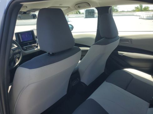 Used 2023 Toyota Corolla LE FWD image 11