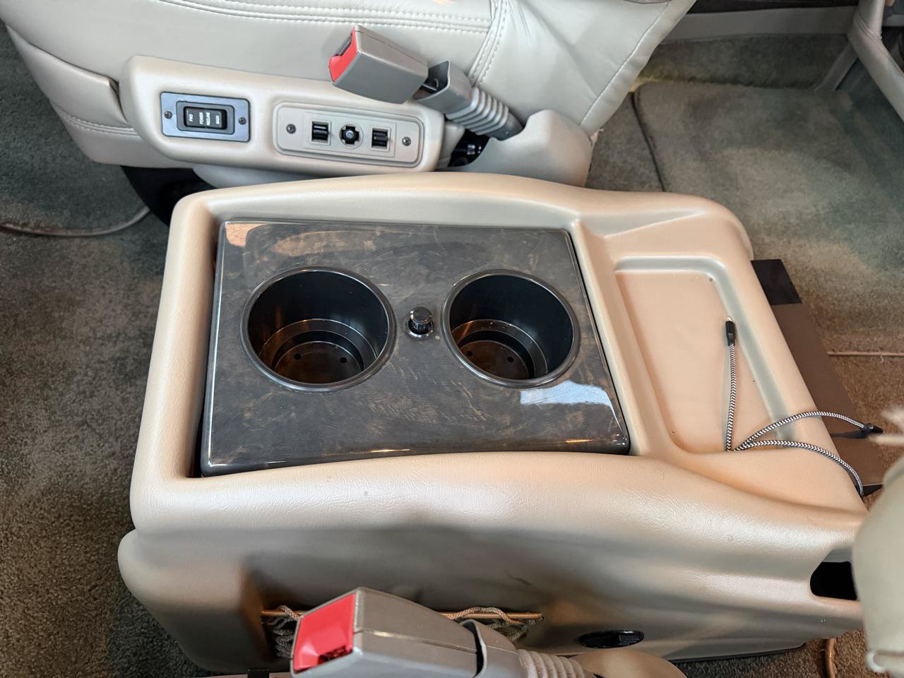 Used 2019 GMC Savana 2500 w/ Enhanced Convenience Package RWD image 29