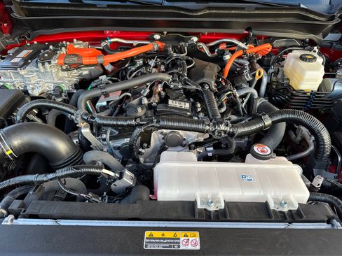 New 2025 Toyota Tacoma TRD Off-Road image 15