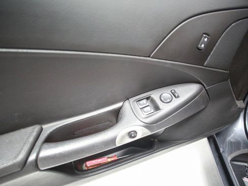 Used 2013 Chevrolet Corvette Coupe RWD image 17