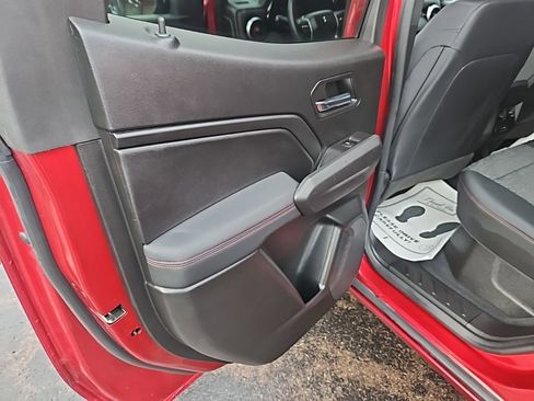 Used 2023 Chevrolet Colorado Z71 w/ Z71 Convenience Package 2 image 18