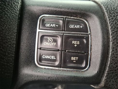 Used 2017 RAM 1500 Express image 21