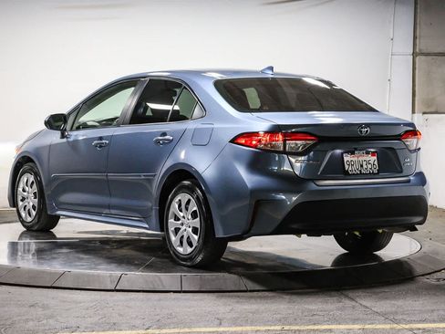 Certified 2025 Toyota Corolla LE FWD image 3