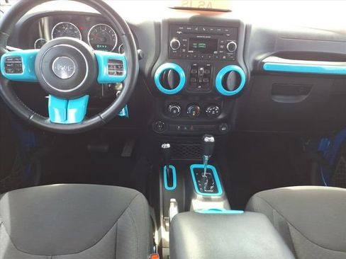 Used 2015 Jeep Wrangler Unlimited Sport w/ Quick Order Package 24S AWD/4WD image 12
