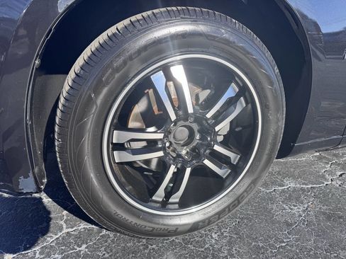 Used 2010 Dodge Charger SXT image 12