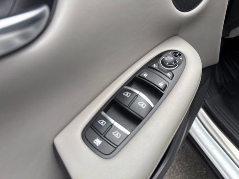 Used 2023 INFINITI QX50 Luxe AWD/4WD image 19