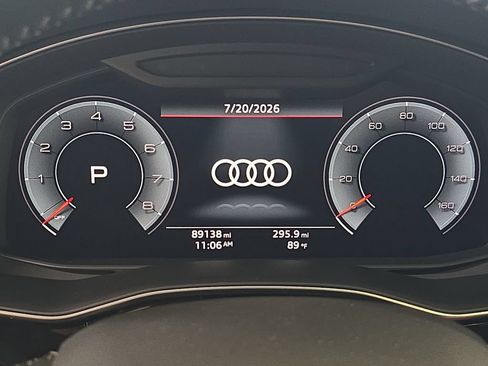 Used 2019 Audi Q8 Premium Plus w/ Premium Plus AWD/4WD image 22
