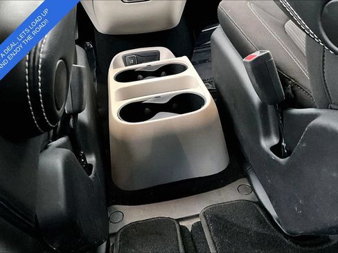 Used 2023 Chrysler Voyager LX FWD image 30