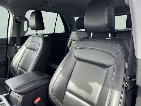 Used 2023 Ford Explorer XLT w/ Equipment Group 202A image 24