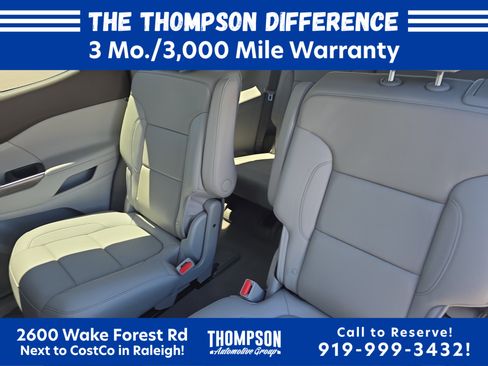 Used 2022 GMC Acadia SLT w/ Technology Package AWD/4WD image 14