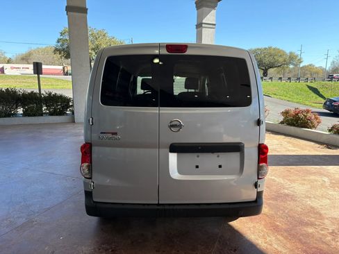 Used 2019 Nissan NV200 S w/ Back Door Glass Package image 5