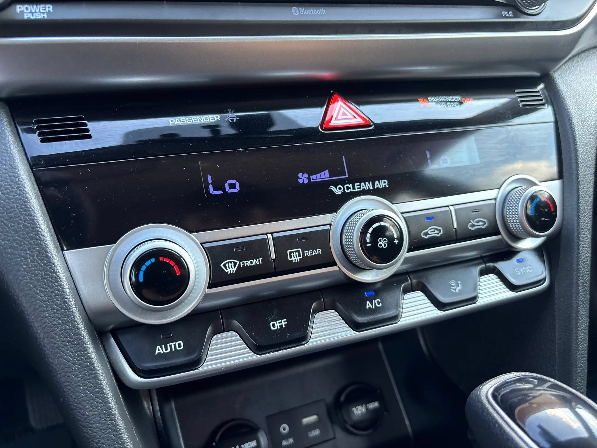 Used 2020 Hyundai Elantra SE w/ Cargo Package (C1) FWD image 30
