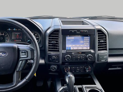 Used 2018 Ford F150 XLT w/ Equipment Group 302A Luxury RWD image 7