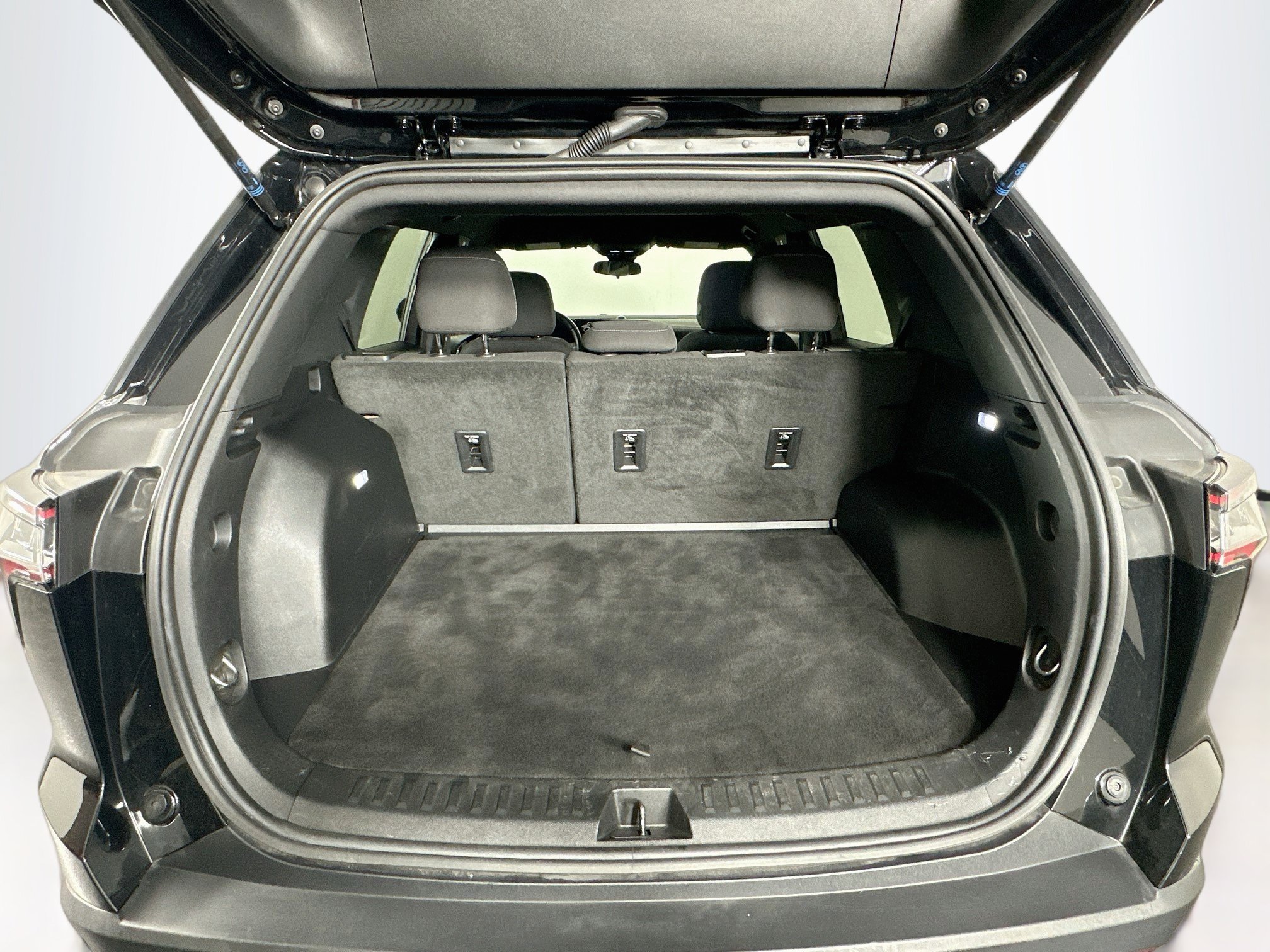 Used 2025 Chevrolet Equinox LT AWD/4WD image 29