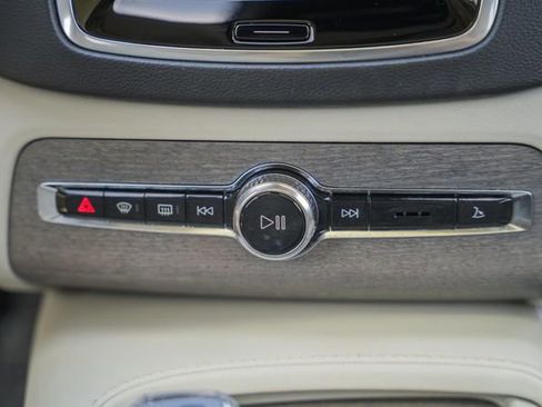 Certified 2023 Volvo XC90 T8 Ultimate w/ Protection Package Premier AWD/4WD image 23