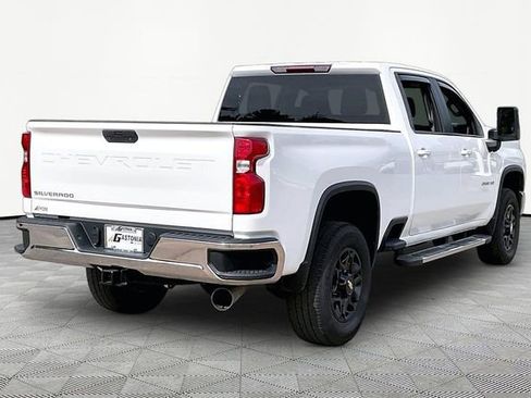 Used 2025 Chevrolet Silverado 2500 LT AWD/4WD image 5