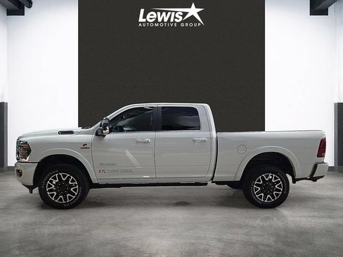 Used 2025 RAM 2500 Limited AWD/4WD image 4