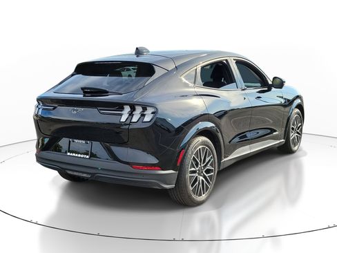 Used 2025 Ford Mustang Mach-E Premium RWD image 6