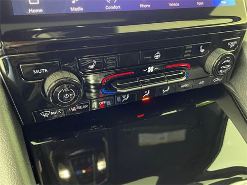 New 2025 Jeep Grand Cherokee Limited 4xe image 9