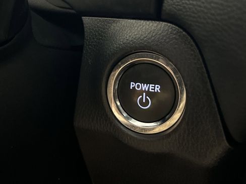 Used 2025 Toyota RAV4 XLE AWD/4WD image 35