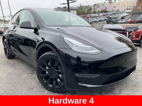 Used 2023 Tesla Model Y Long Range AWD/4WD image 1