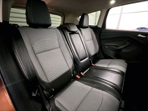 Used 2017 Ford Escape Titanium image 27