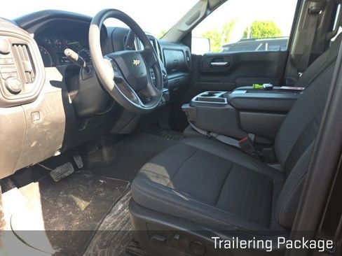 Used 2023 Chevrolet Silverado 1500 Custom AWD/4WD image 9