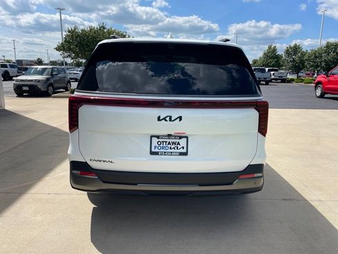 New 2027 Kia Carnival SX Prestige FWD image 6
