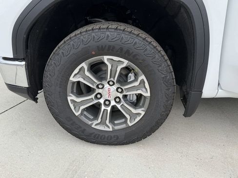 New 2026 GMC Sierra 1500 SLE w/ X31 Off-Road Package image 31