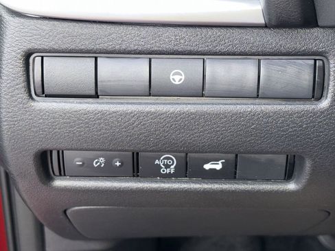 Certified 2026 Nissan Rogue SV FWD image 22