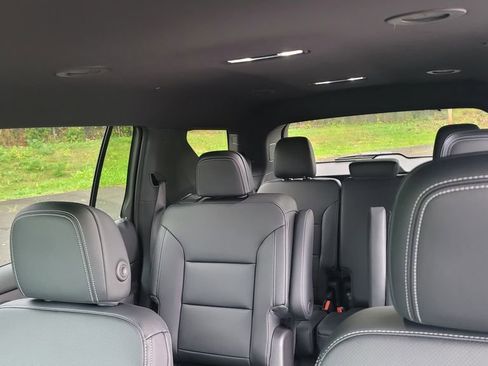 New 2026 Chevrolet Traverse LT w/ Driver Confidence Package image 24