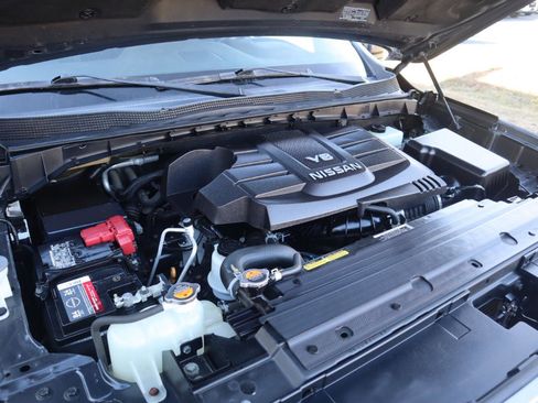 Used 2021 Nissan Titan SV w/ SV Convenience Package image 41