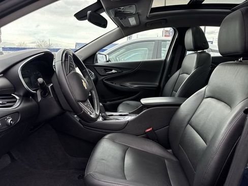 Used 2019 Chevrolet Malibu LT w/ Leather Package image 11