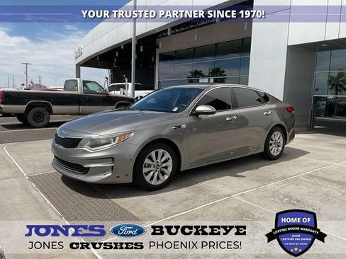 Used 2018 Kia Optima LX w/ 17" Alloy Wheels Package FWD image 1