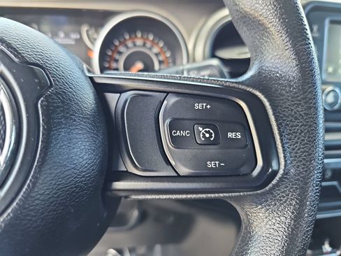 Used 2018 Jeep Wrangler Unlimited Sport AWD/4WD image 18