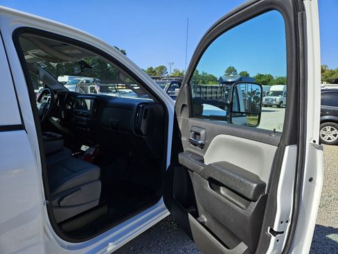 Used 2016 Chevrolet Silverado 3500 W/T image 29