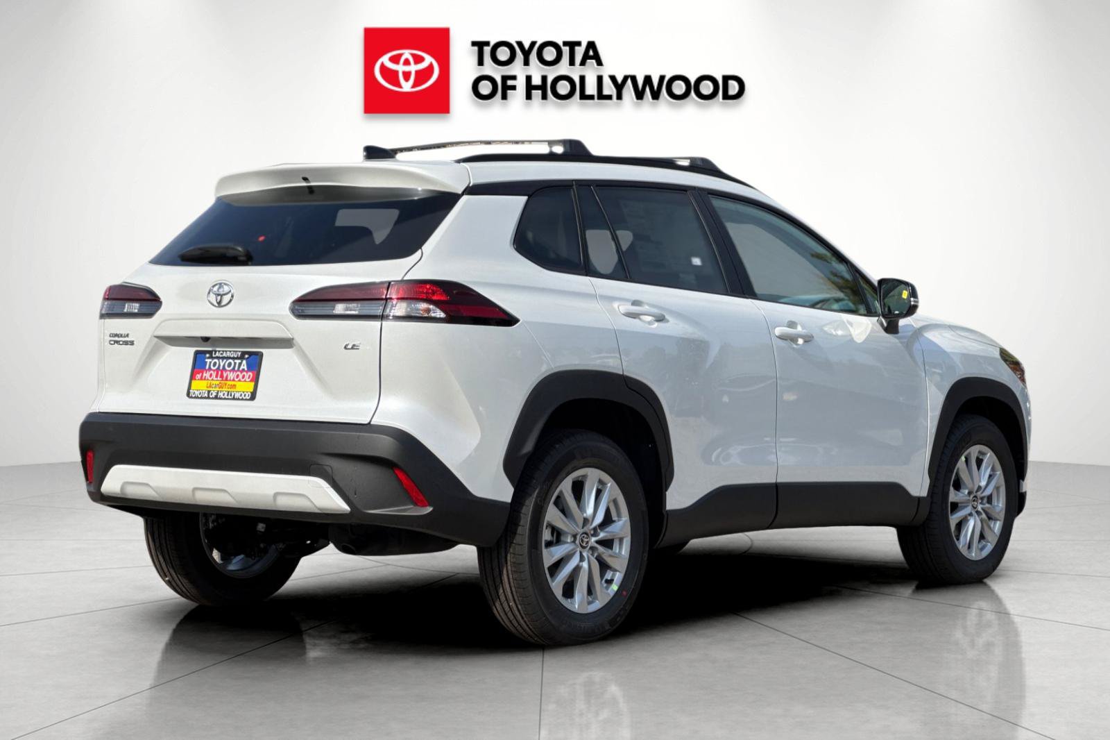 New 2026 Toyota Corolla Cross LE w/ Moonroof Package FWD image 4