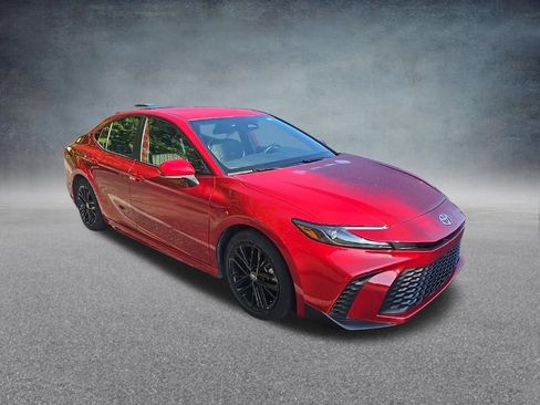 Used 2025 Toyota Camry SE FWD image 10