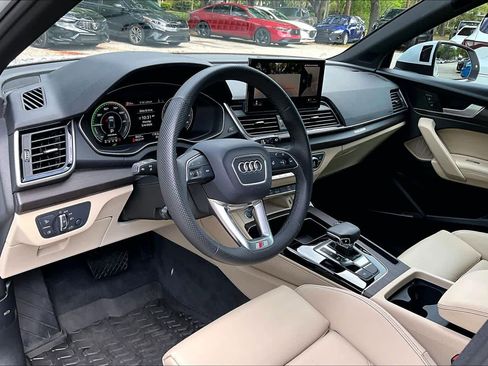 Used 2025 Audi Q5 e Premium Plus w/ Premium Plus Package AWD/4WD image 18