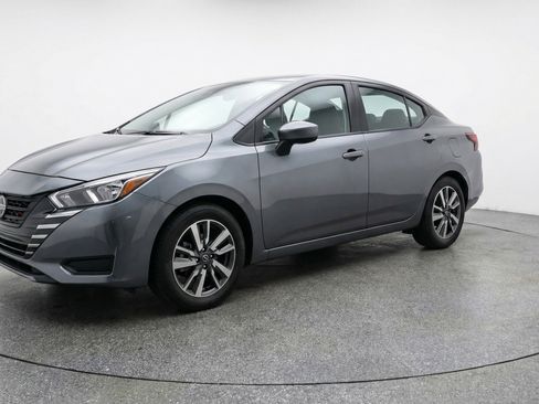 Used 2025 Nissan Versa SV FWD image 3